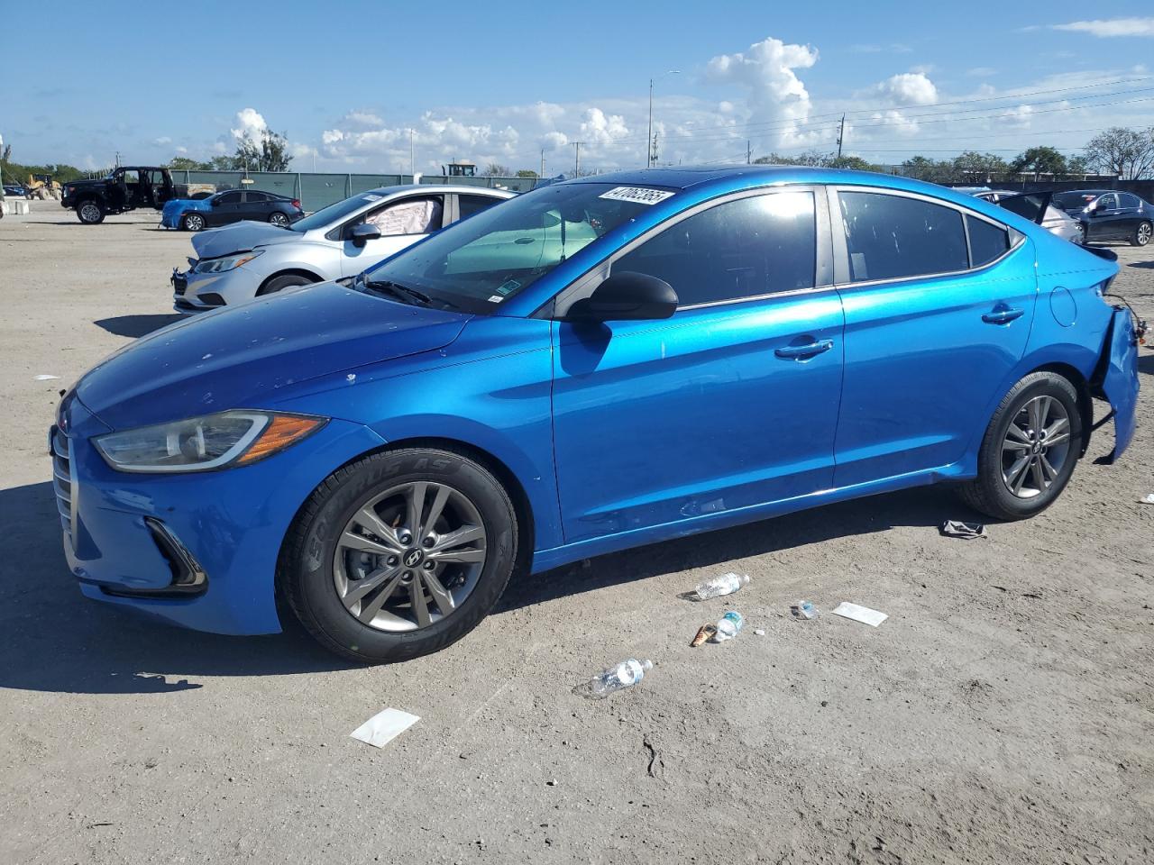 2018 HYUNDAI ELANTRA SE