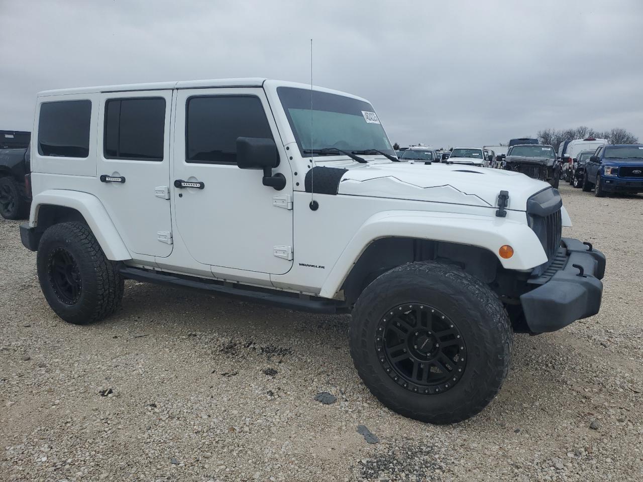 2015 JEEP WRANGLER U - Image 4