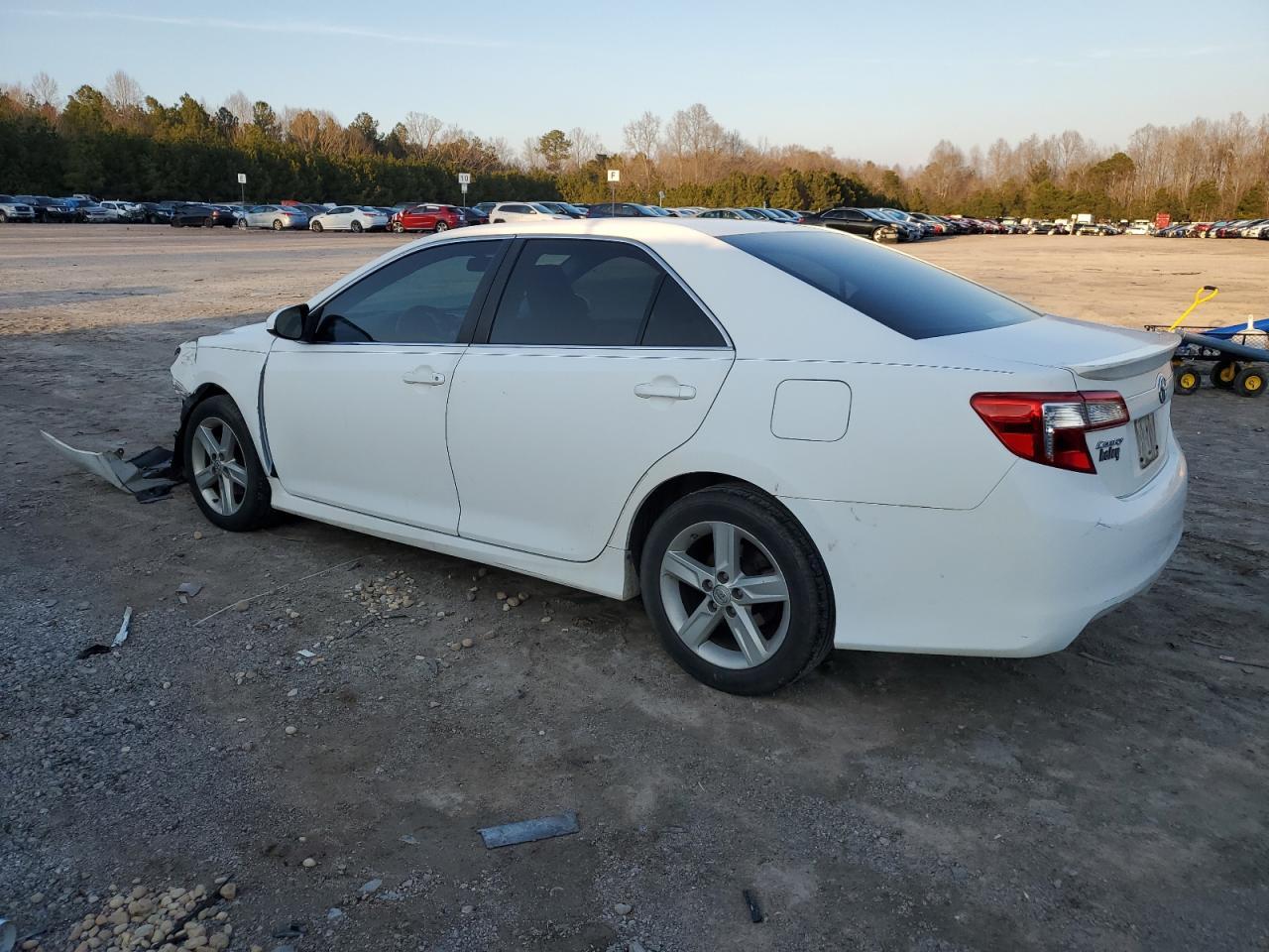 2013 TOYOTA CAMRY L - Фото 2