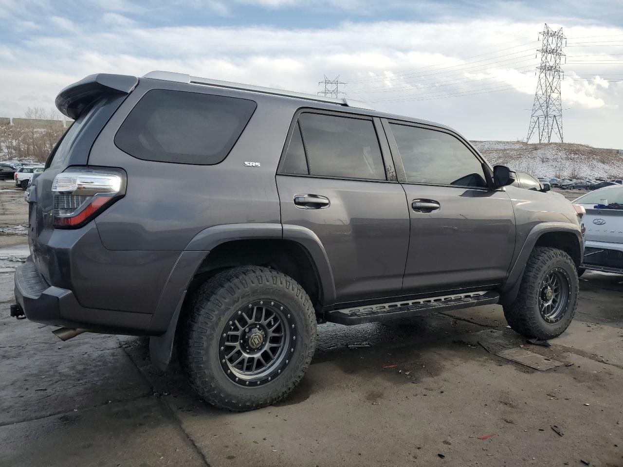 2017 TOYOTA 4RUNNER SR - Image 3
