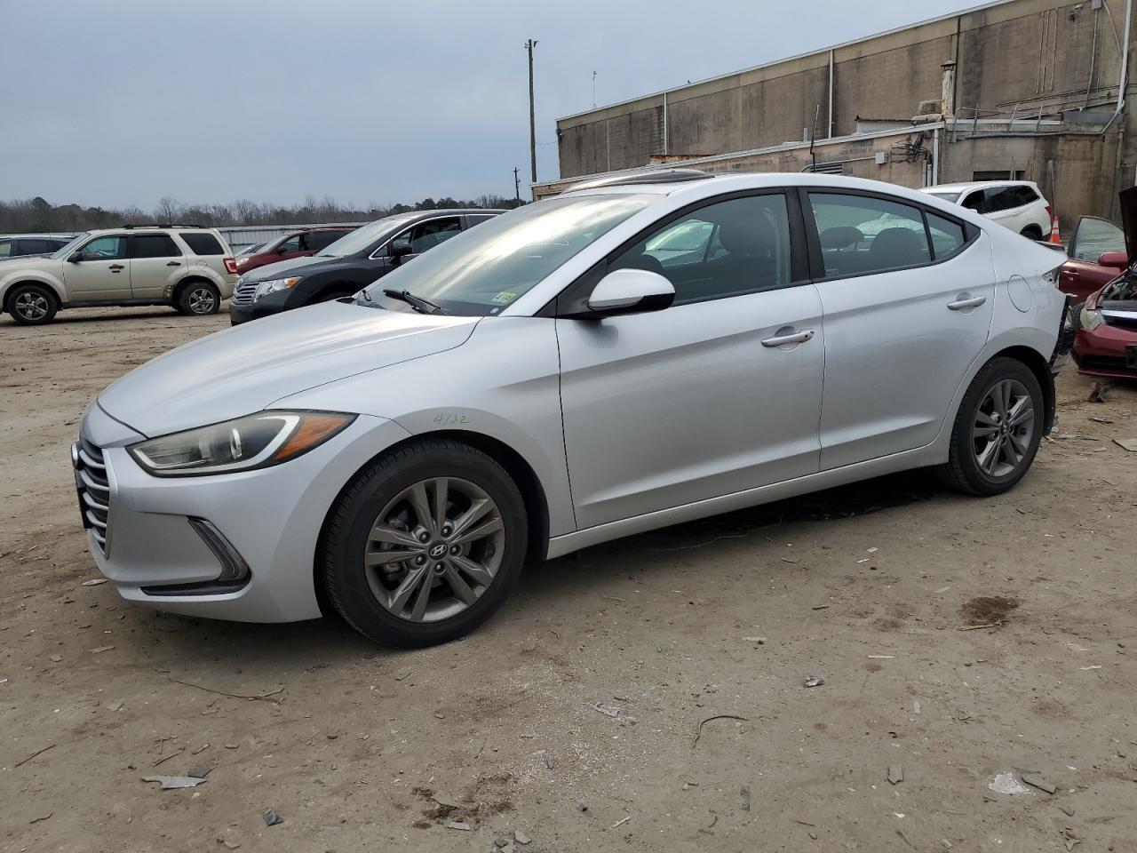 2018 HYUNDAI ELANTRA SE