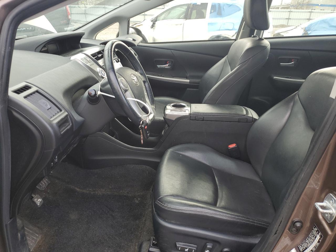 2015 TOYOTA PRIUS V - Image 7