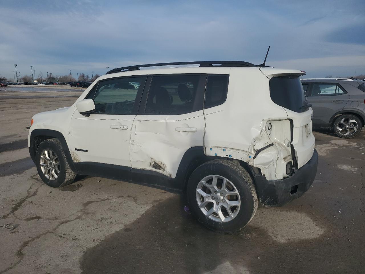 2018 JEEP RENEGADE L - Image 2