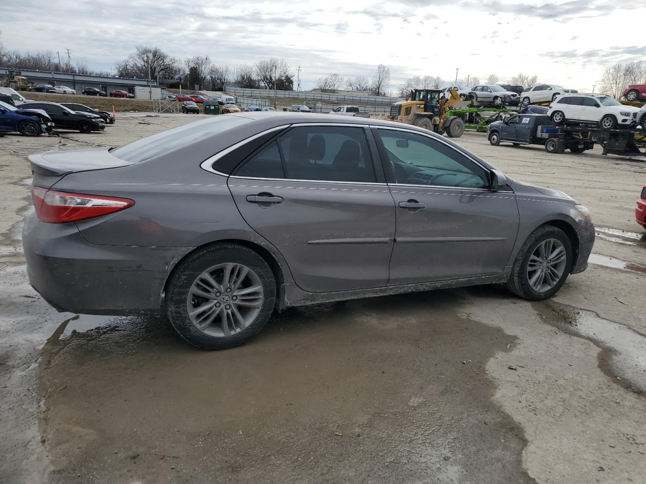 2017 TOYOTA CAMRY LE - Image 3