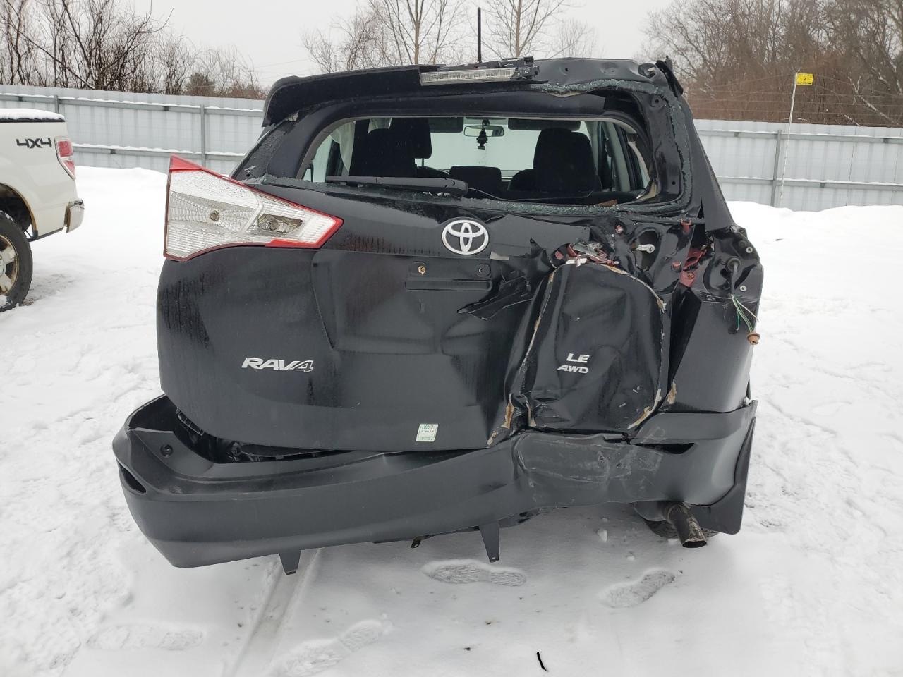 2015 TOYOTA RAV4 LE - Фото 6