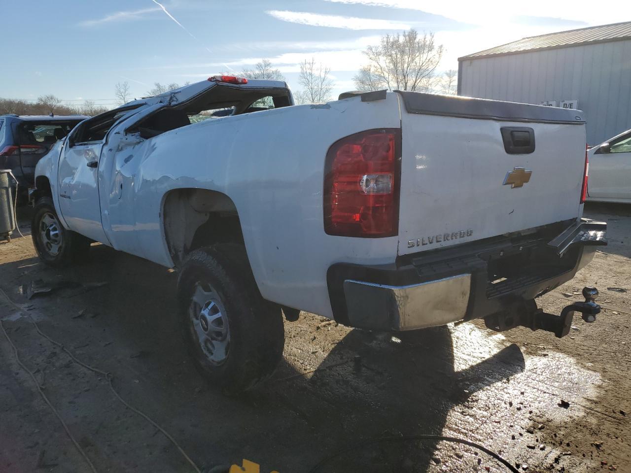 2012 CHEVROLET SILVERADO - Image 2
