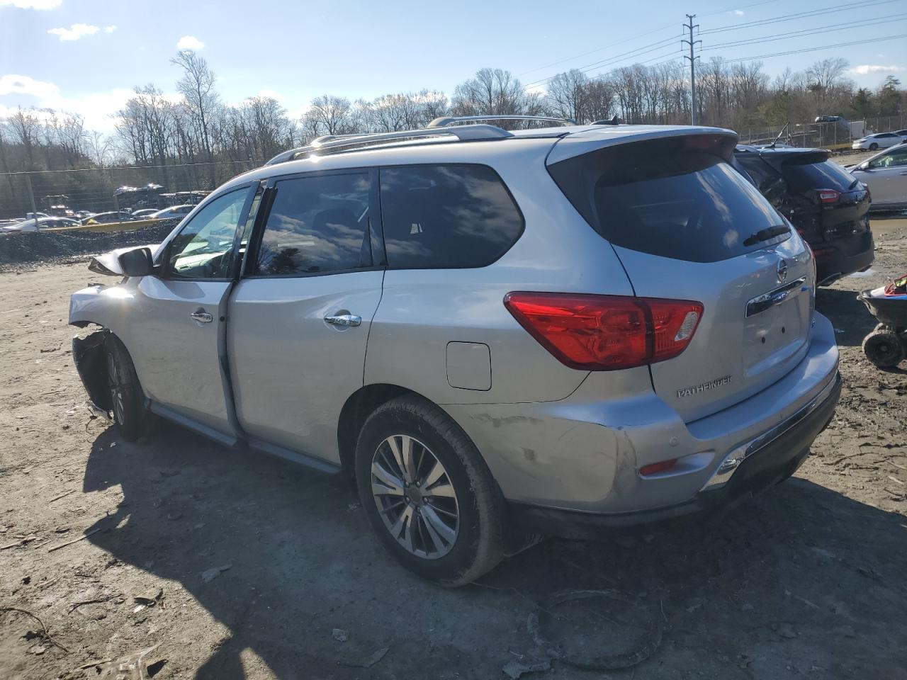 2018 NISSAN PATHFINDER - Image 2