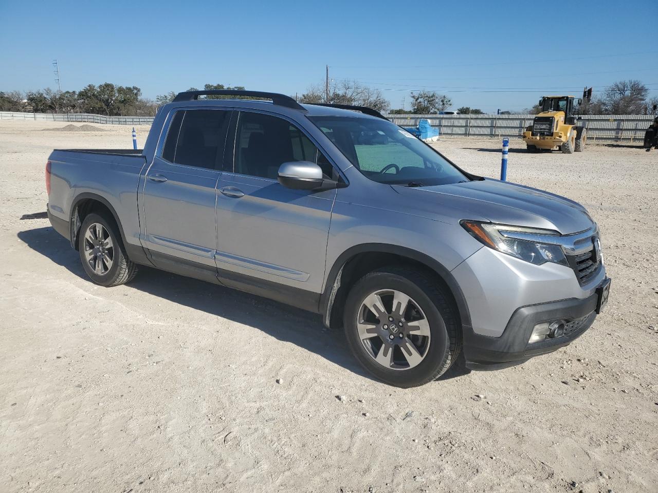 2017 HONDA RIDGELINE - Фото 4