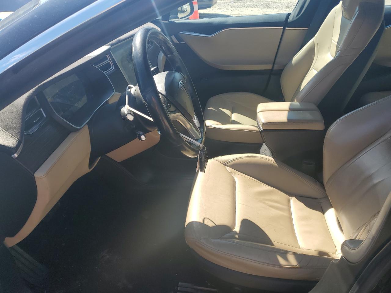 2015 TESLA MODEL S 70 - Image 7