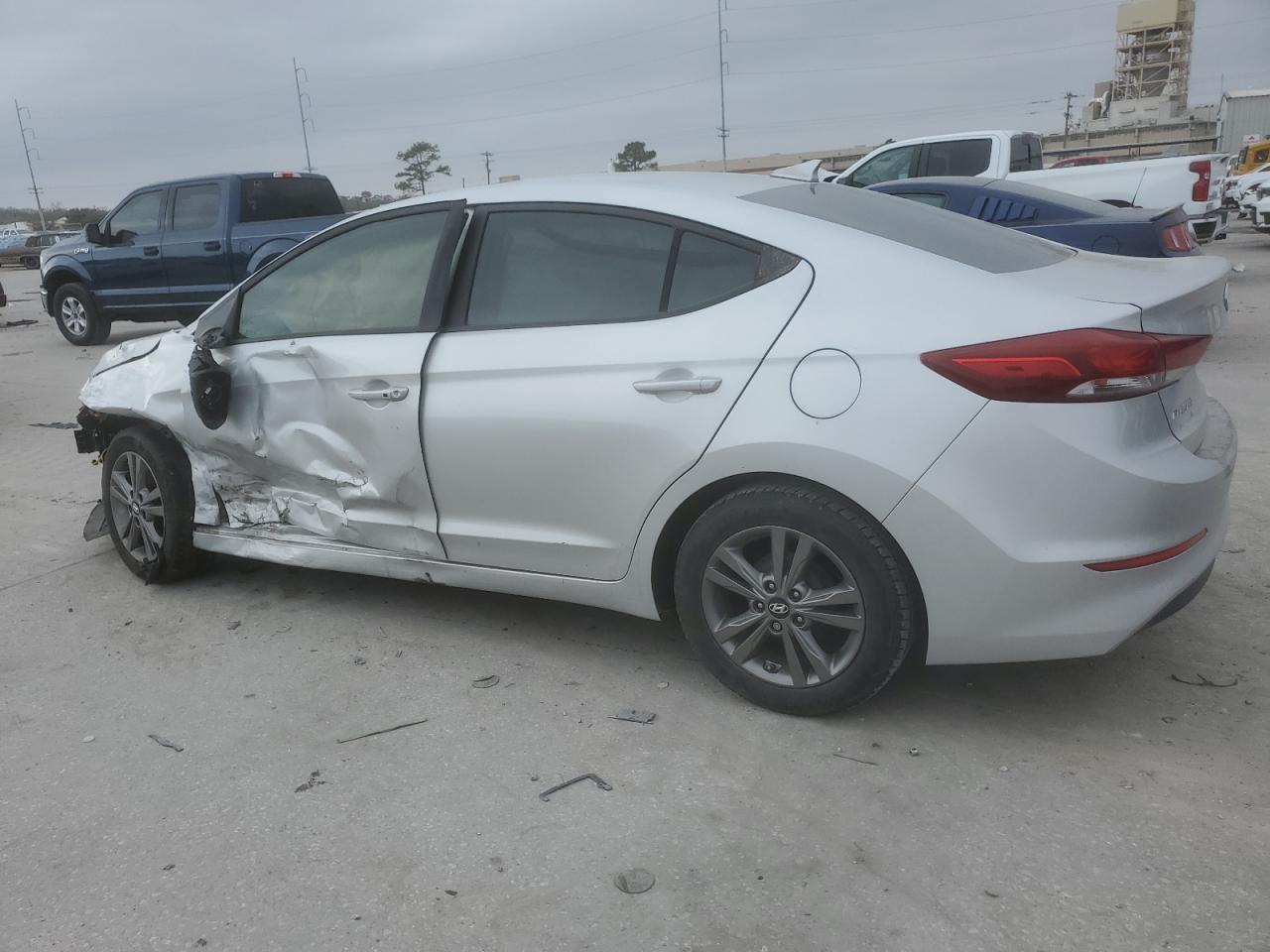 2017 HYUNDAI ELANTRA SE - Фото 2