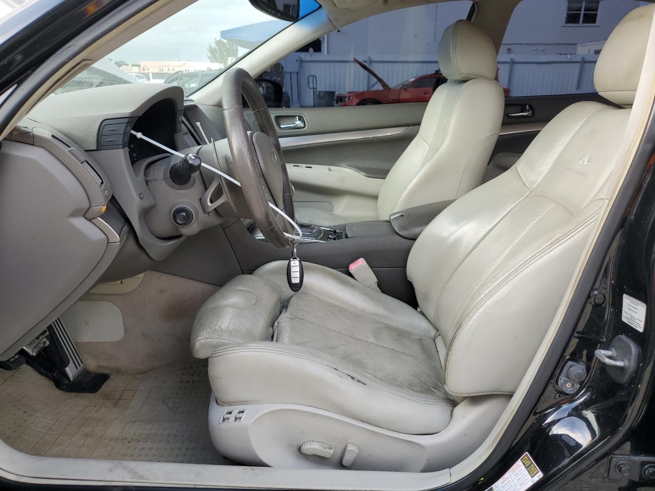 2012 INFINITI G37 - Image 7
