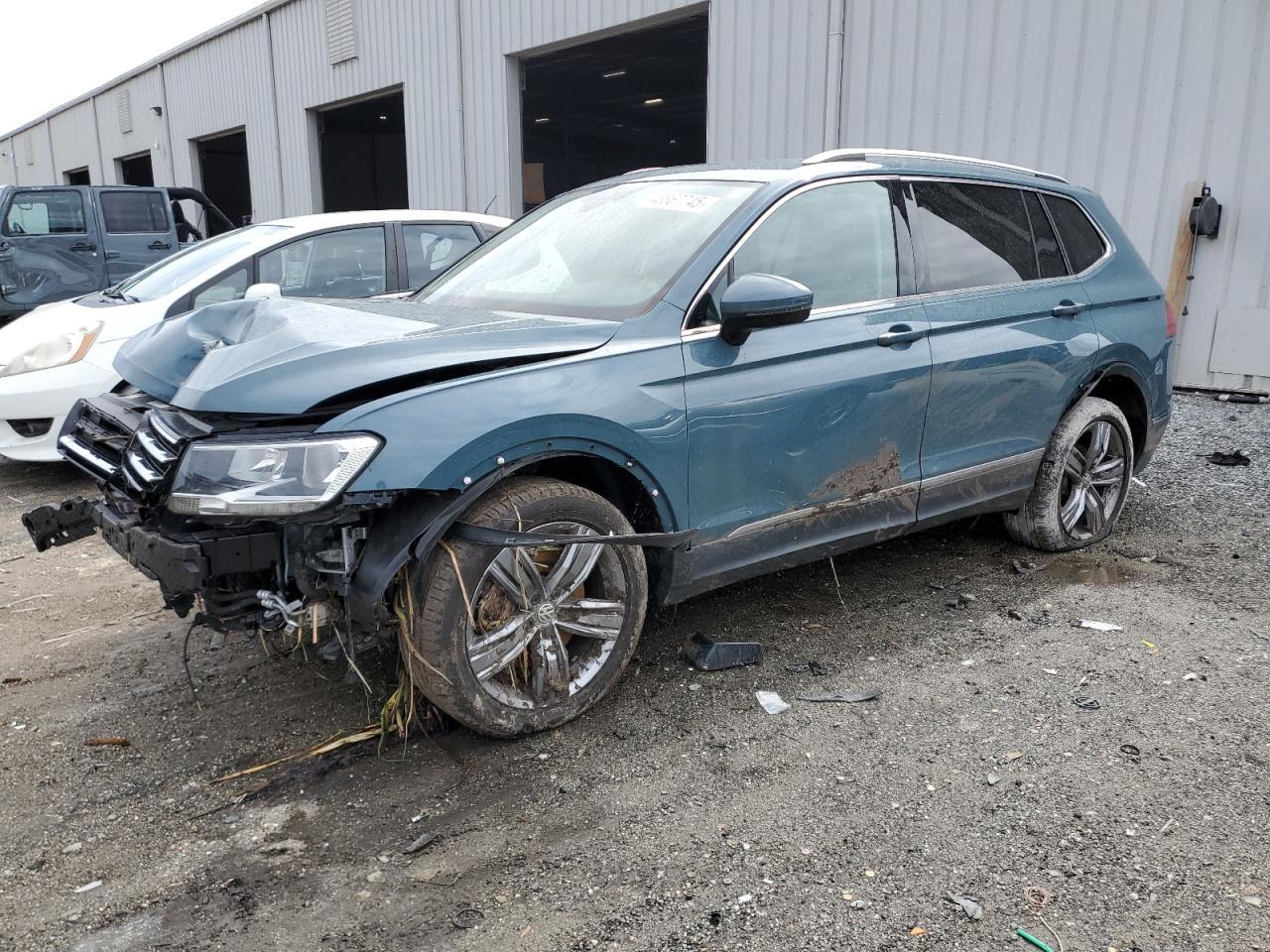 2020 VOLKSWAGEN TIGUAN SE car image