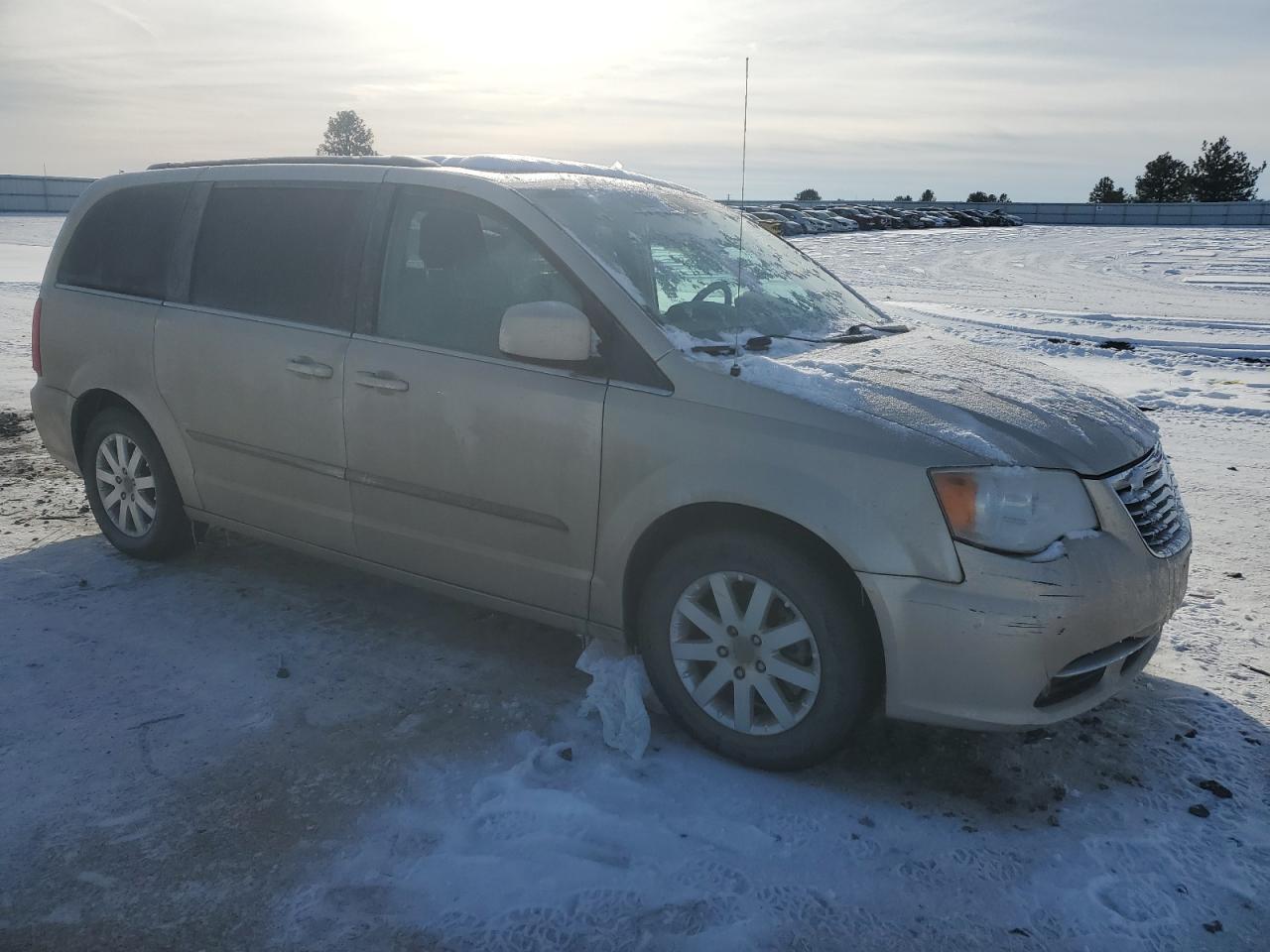 2014 CHRYSLER TOWN & COU - Image 4