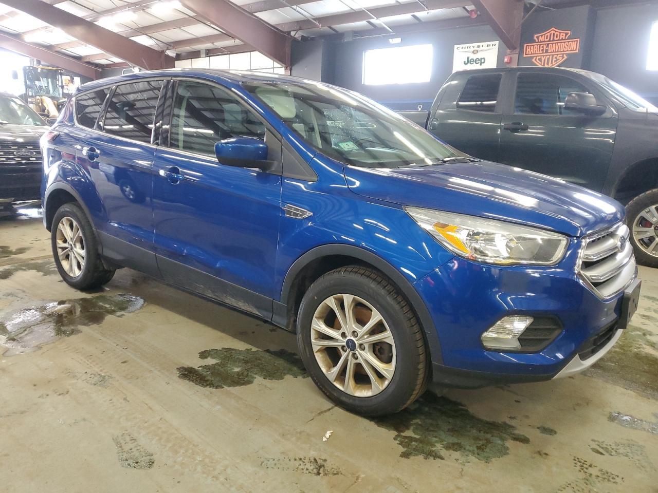 2017 FORD ESCAPE SE - Image 4