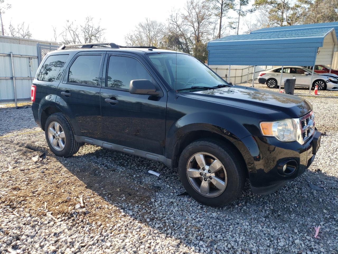 2010 FORD ESCAPE XLT - Image 4
