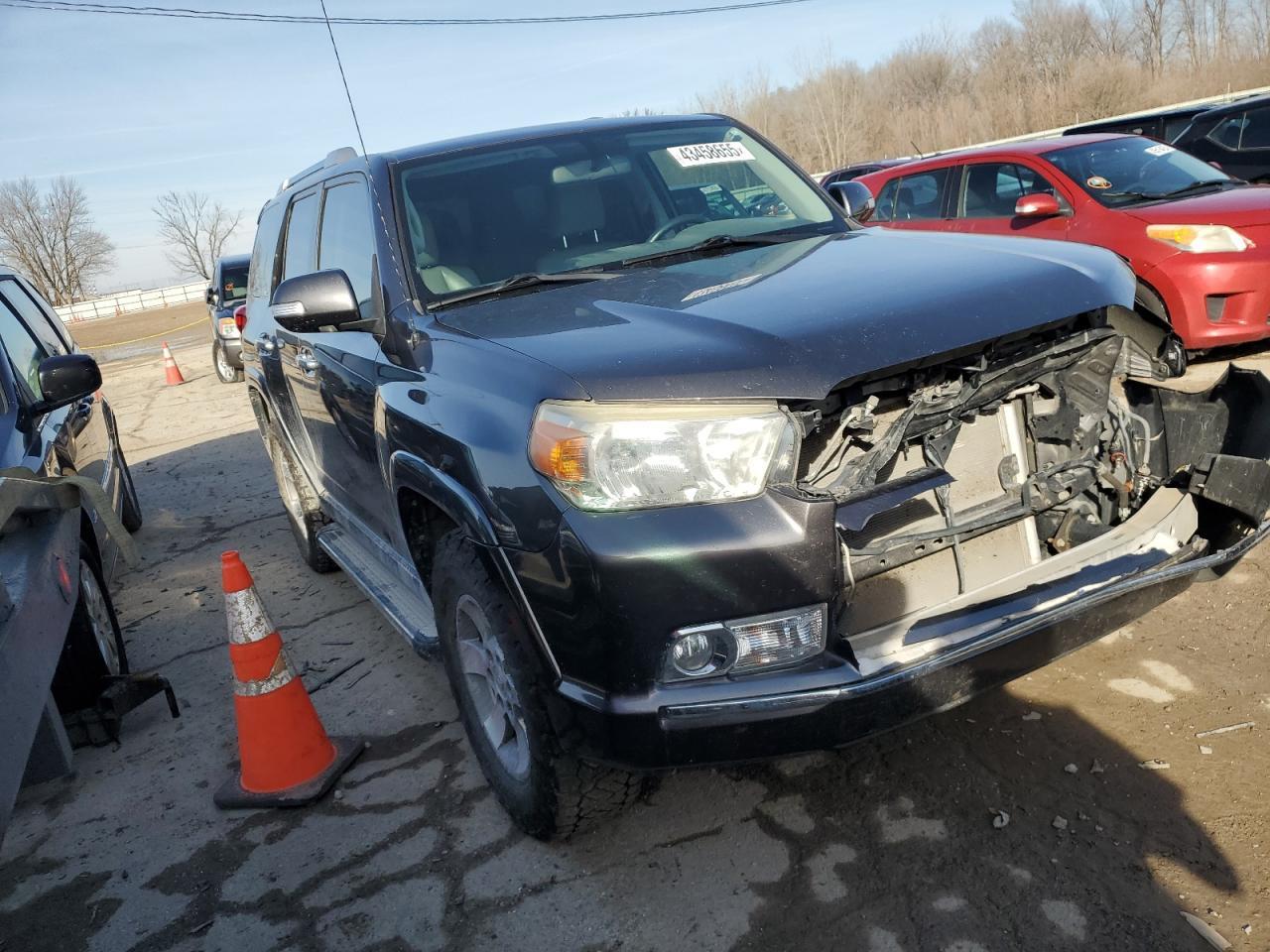2011 TOYOTA 4RUNNER SR - Image 4