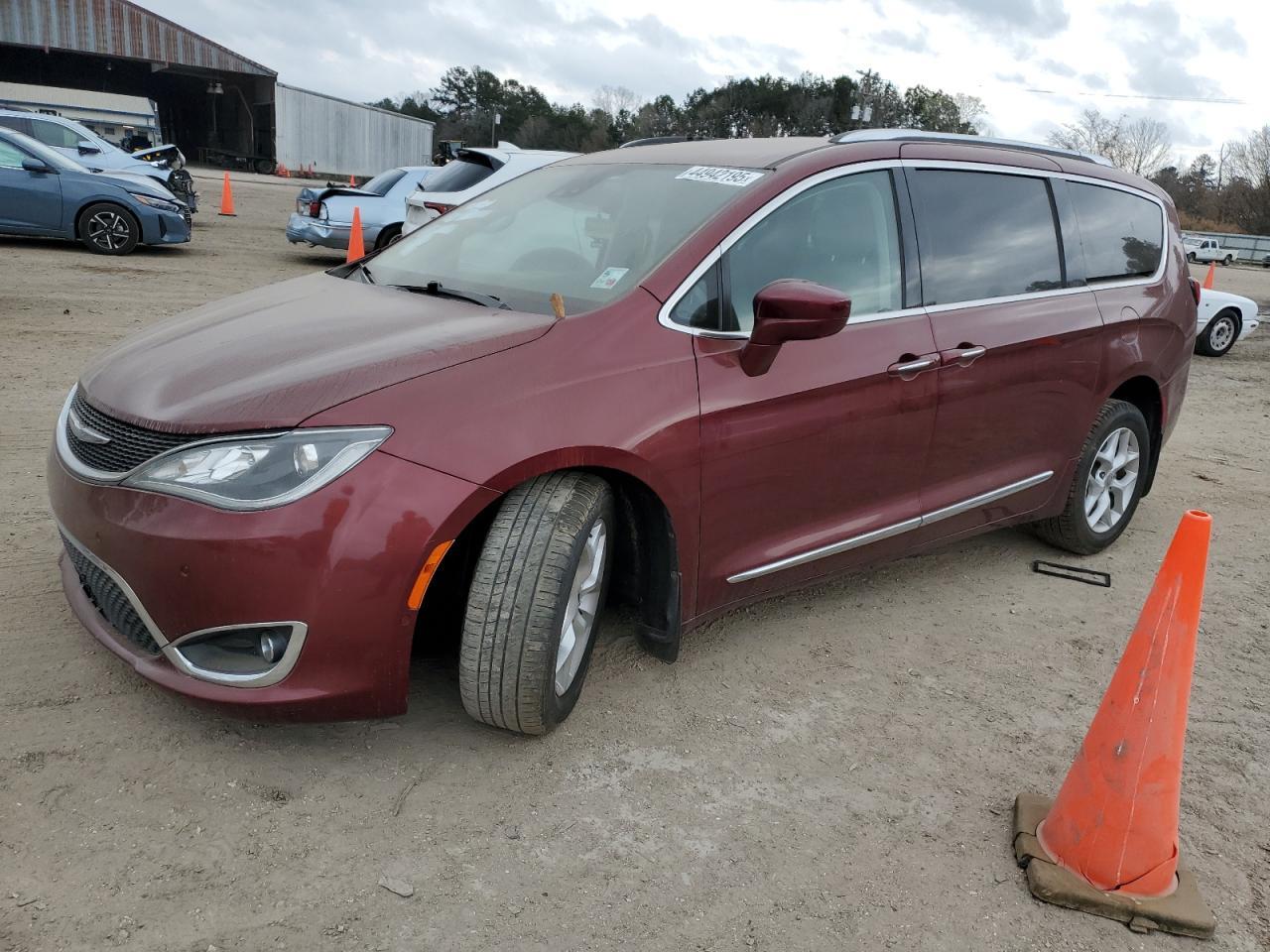 2017 CHRYSLER PACIFICA T