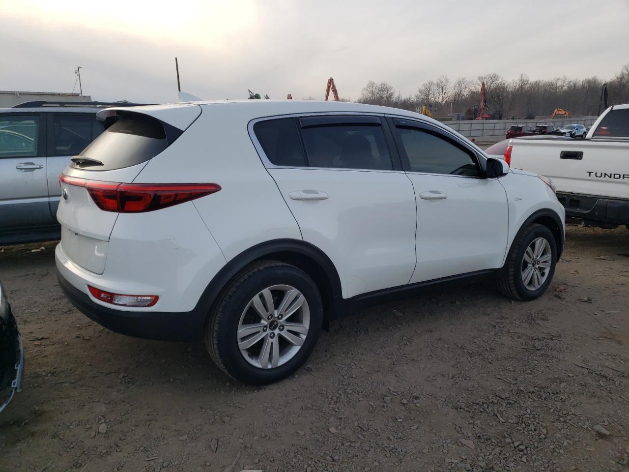 2017 KIA SPORTAGE L - Image 3