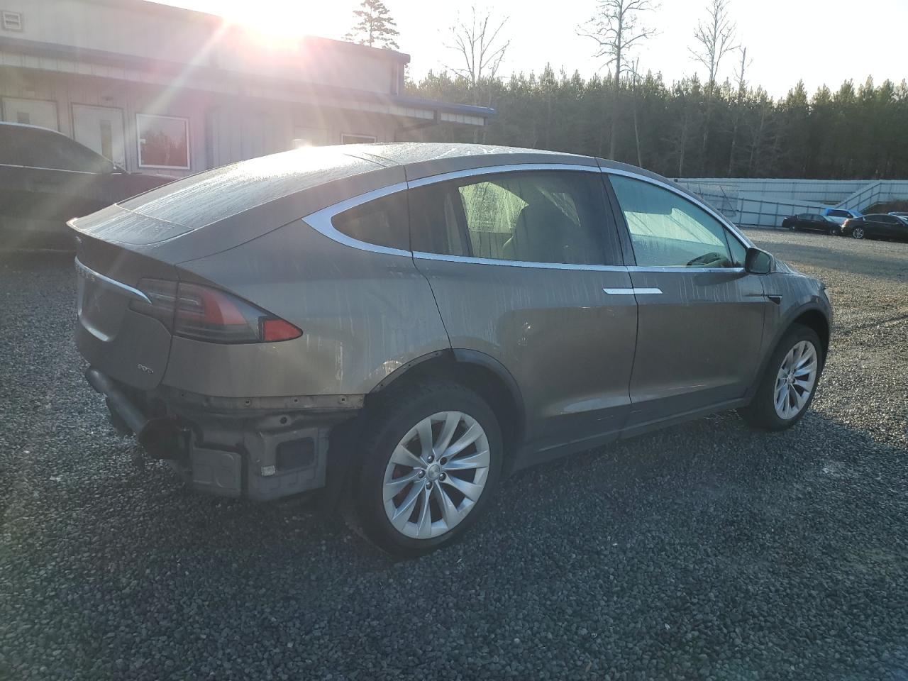 2016 TESLA MODEL X - Image 3