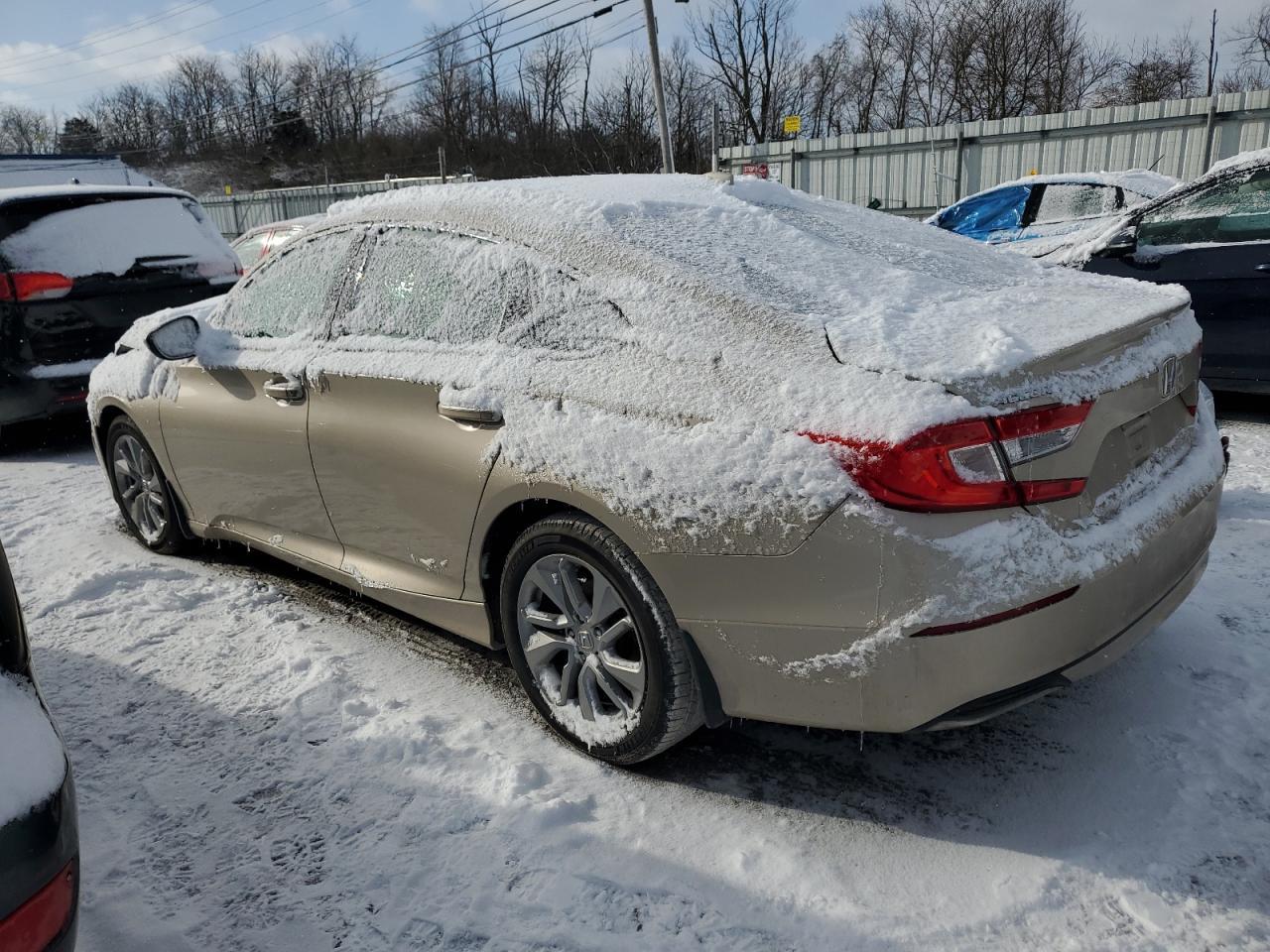 2018 HONDA ACCORD LX - Image 2