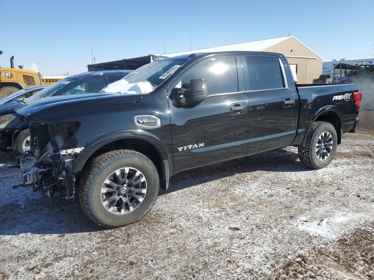 2017 NISSAN TITAN SV