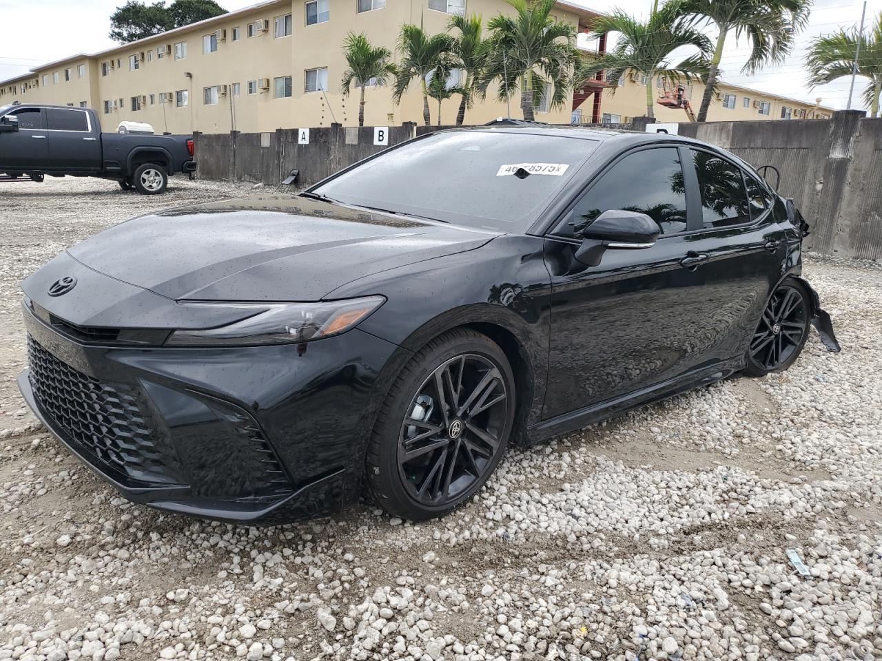 2025 TOYOTA CAMRY XSE