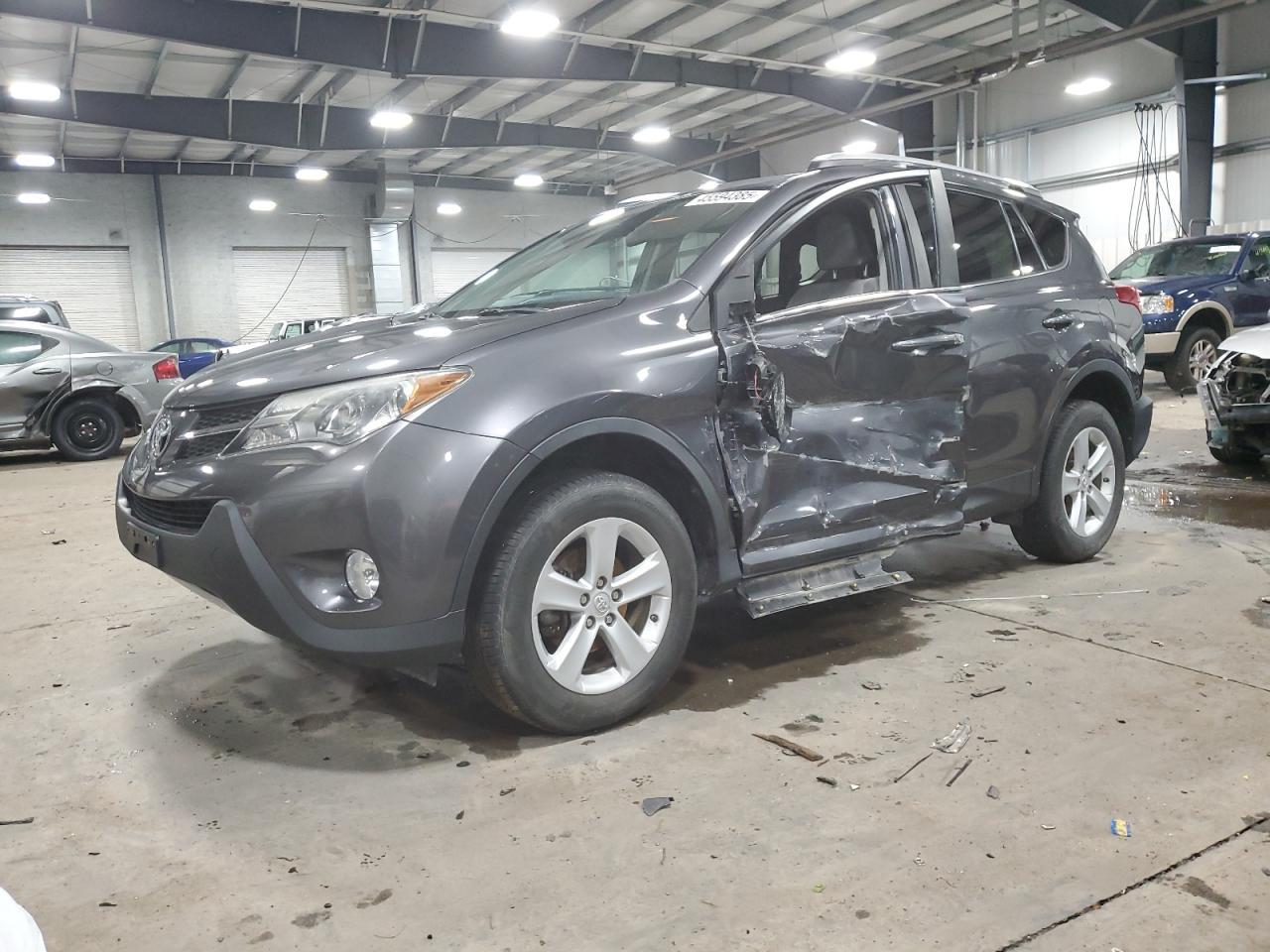 2013 TOYOTA RAV4 XLE