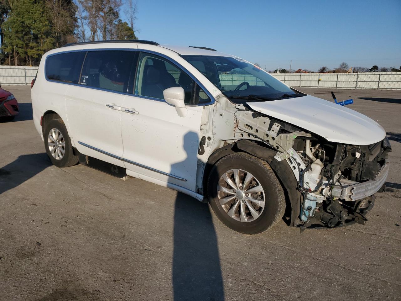 2017 CHRYSLER PACIFICA T - Image 4