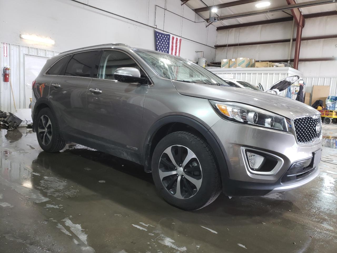 2016 KIA SORENTO EX - Image 4