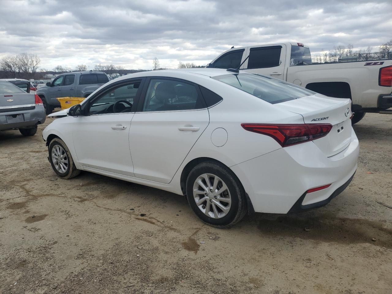 2021 HYUNDAI ACCENT SE - Фото 2