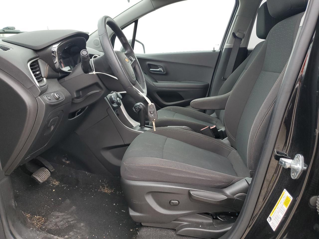 2021 CHEVROLET TRAX LS - Image 7