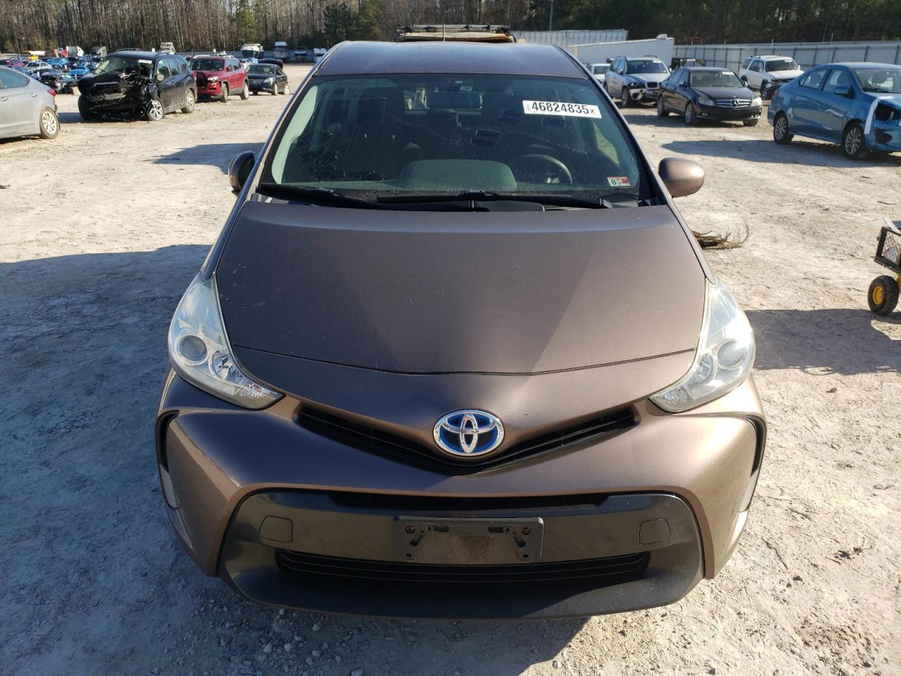 2015 TOYOTA PRIUS V - Image 5