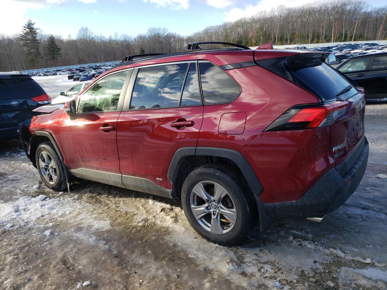 2022 TOYOTA RAV4 XLE - Фото 2