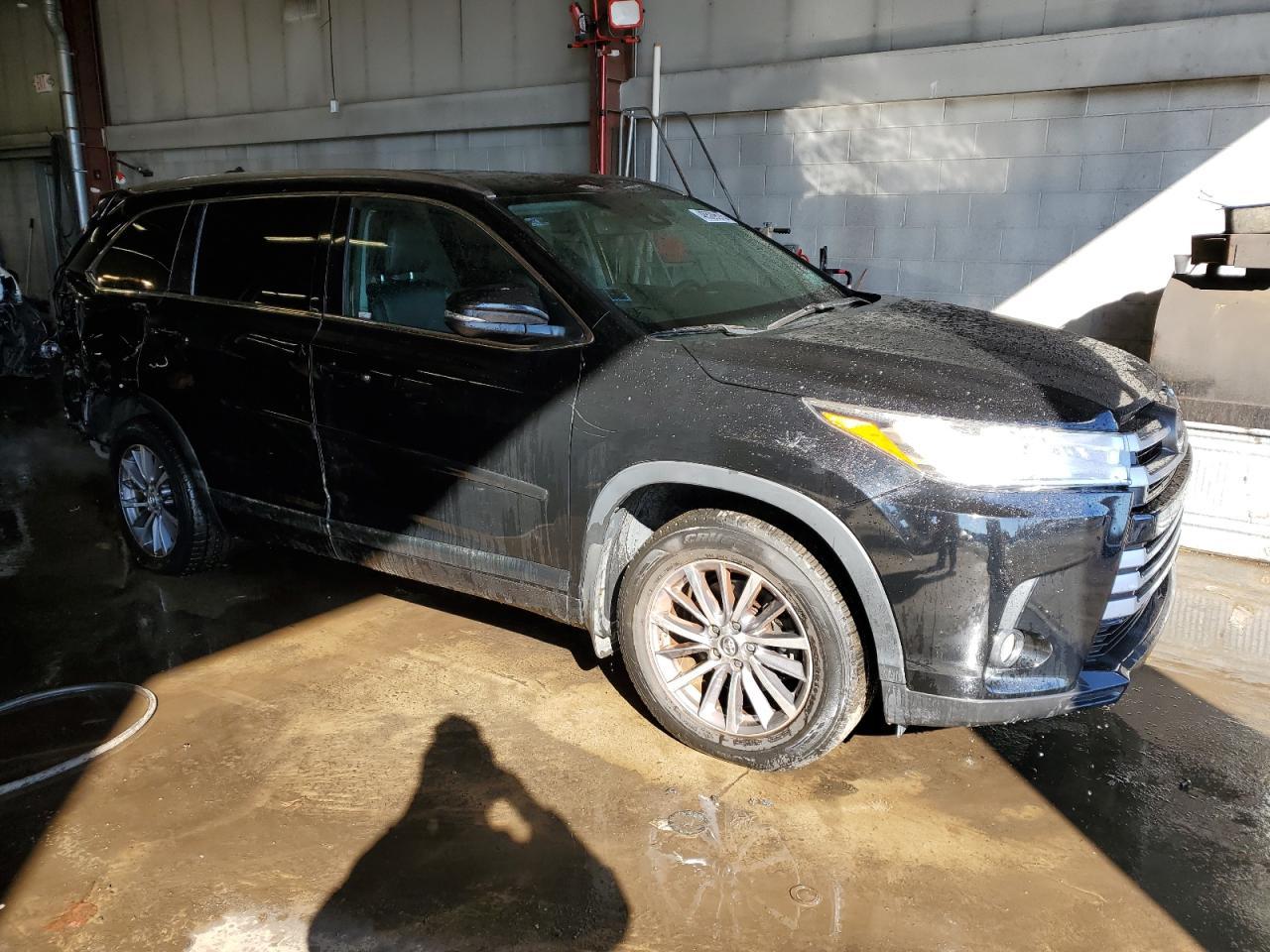 2018 TOYOTA HIGHLANDER - Image 4