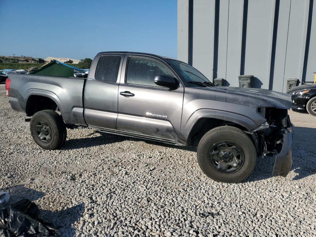 2017 TOYOTA TACOMA ACC - Фото 4