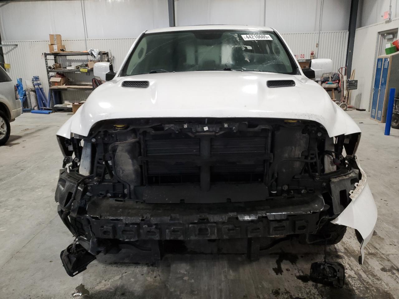 2014 RAM 1500 SPORT - Фото 5