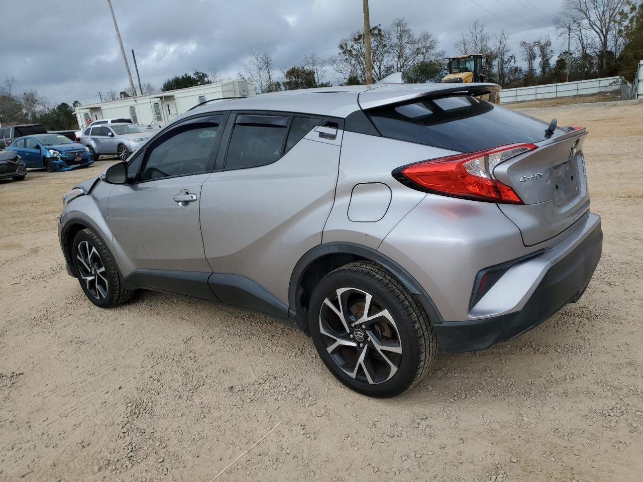 2018 TOYOTA C-HR XLE - Image 2