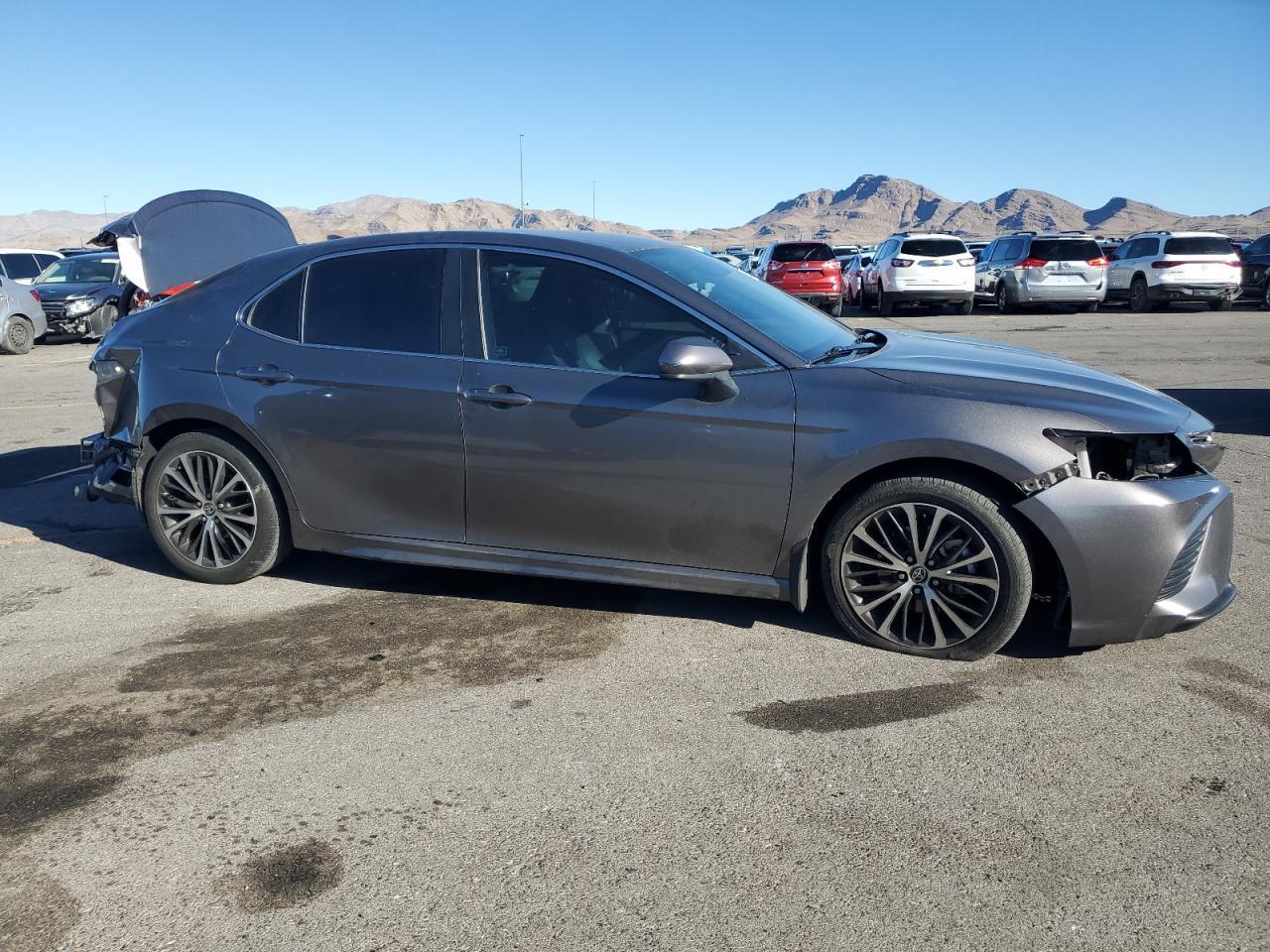2020 TOYOTA CAMRY SE - Image 4
