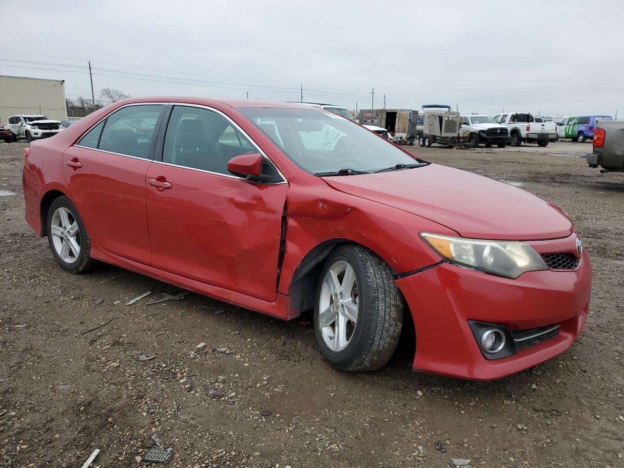 2014 TOYOTA CAMRY L - Image 4