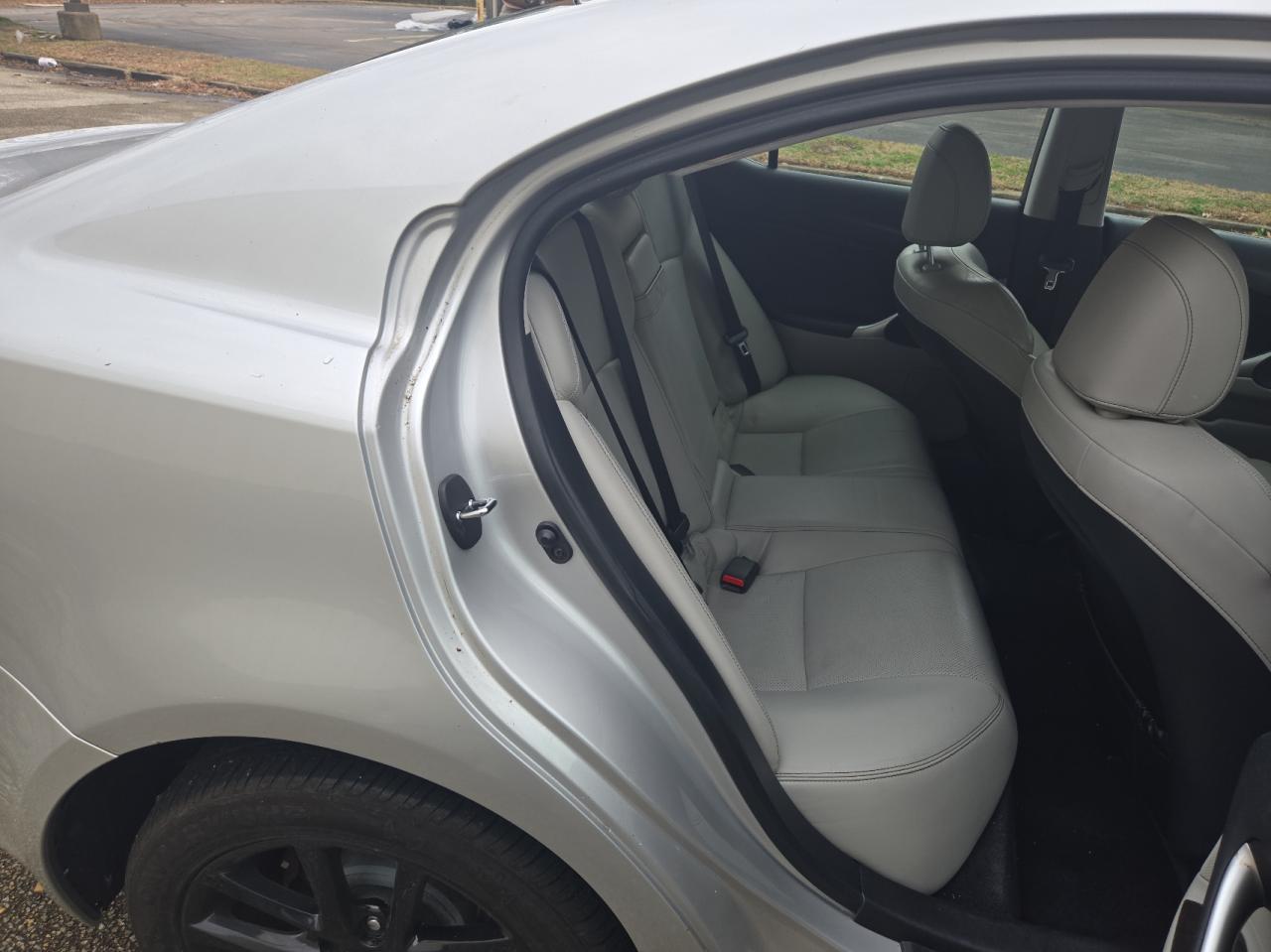2011 LEXUS IS 250 - Фото 6