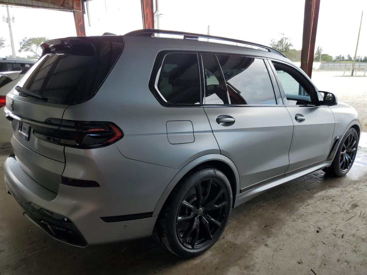 2024 BMW X7 M60I - Image 3