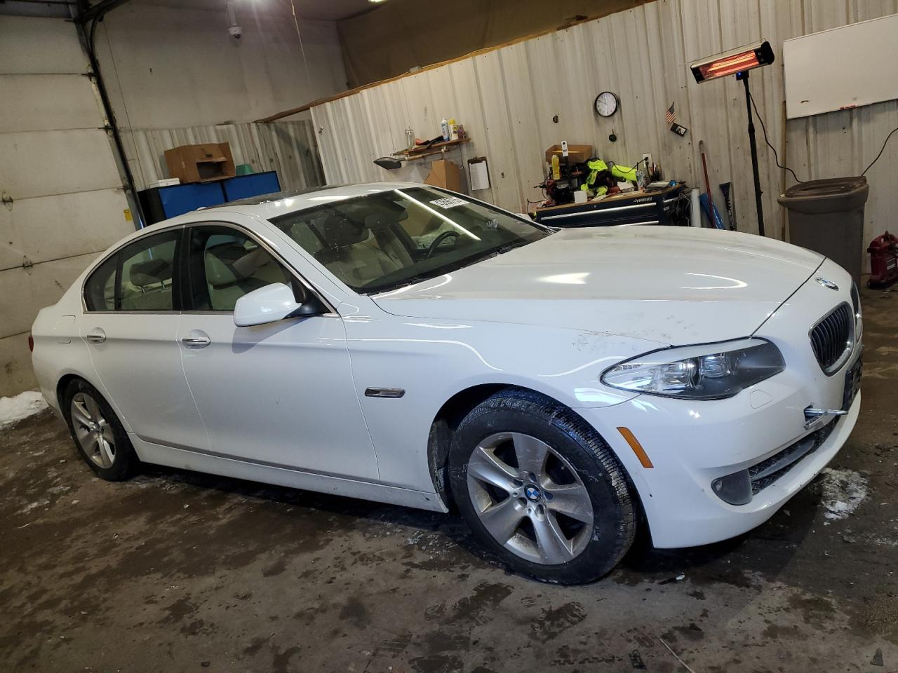 2013 BMW 528 XI - Image 4