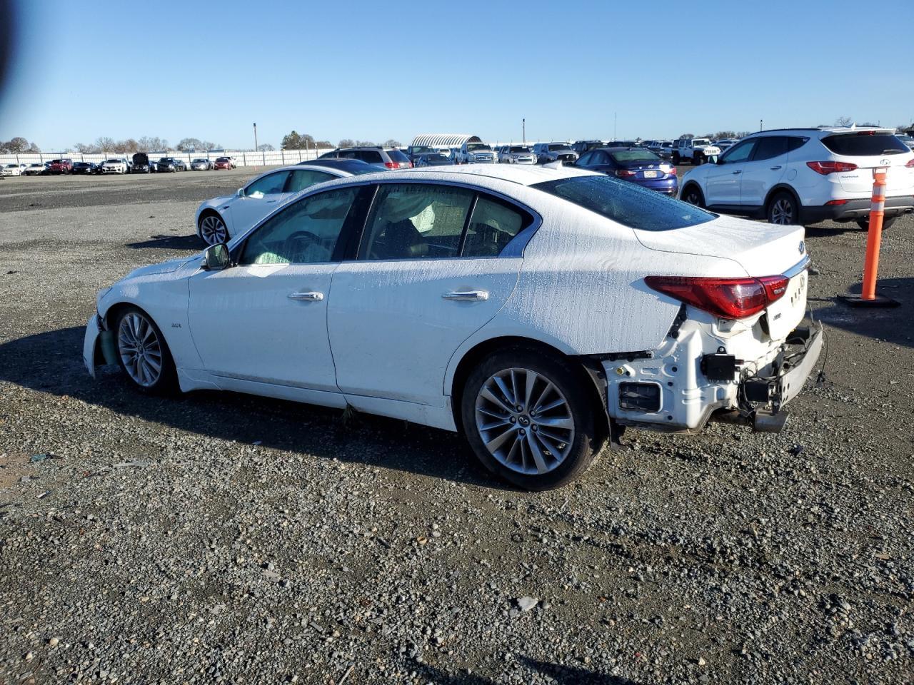 2018 INFINITI Q50 LUXE - Фото 2