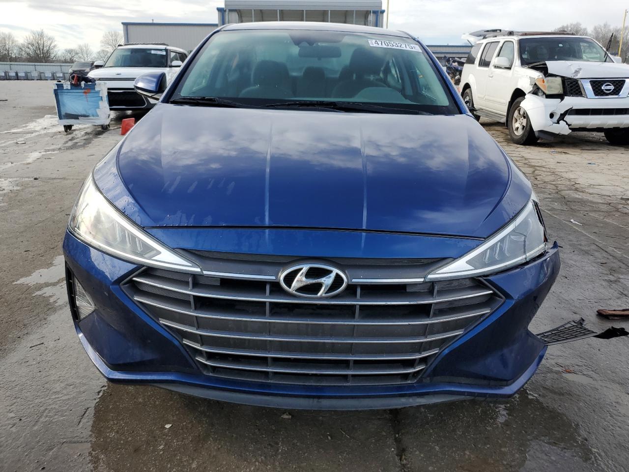 2019 HYUNDAI ELANTRA SE - Фото 5
