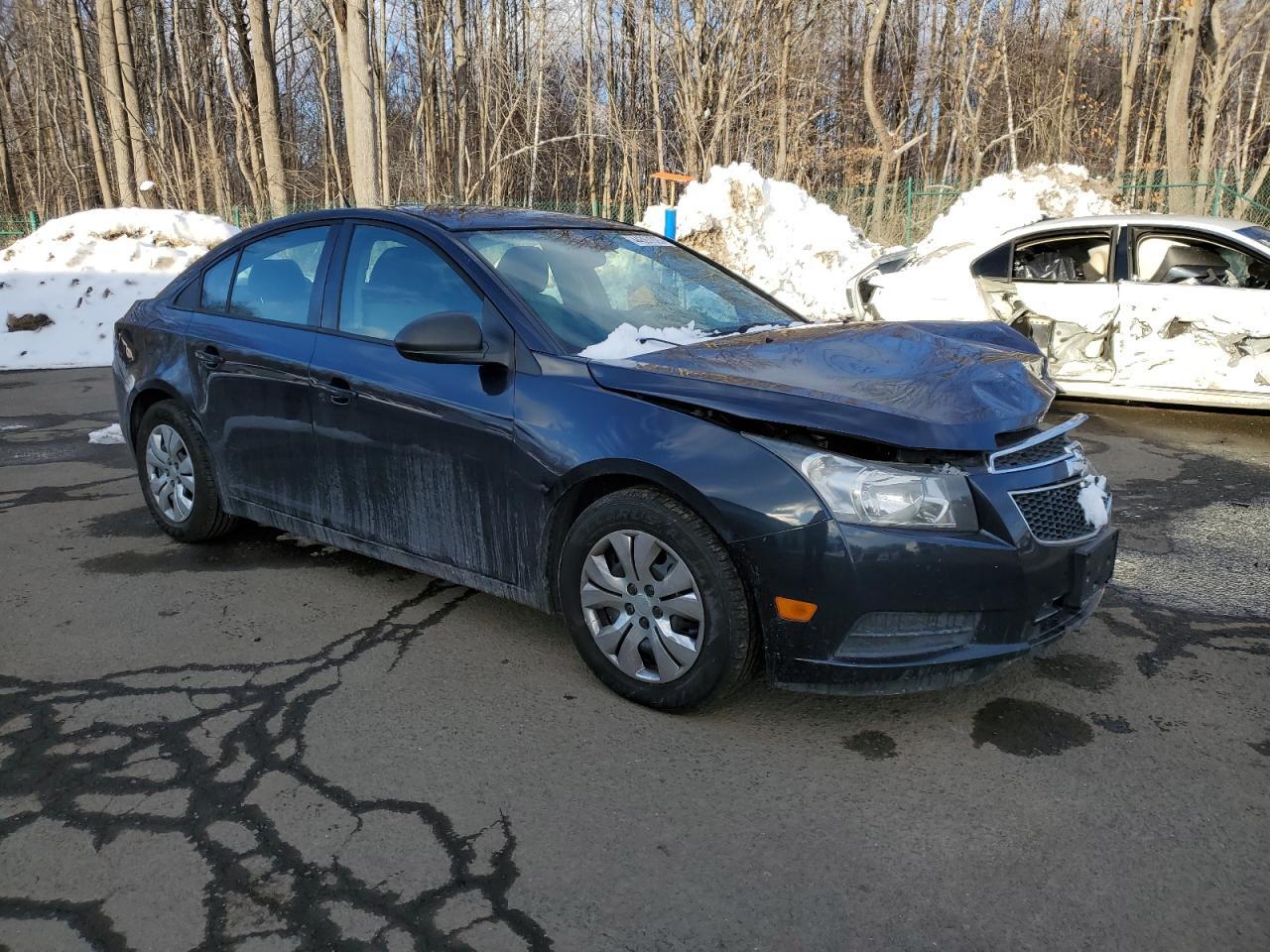 2014 CHEVROLET CRUZE LS - Image 4