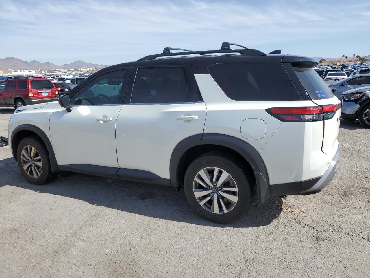 2023 NISSAN PATHFINDER - Фото 2