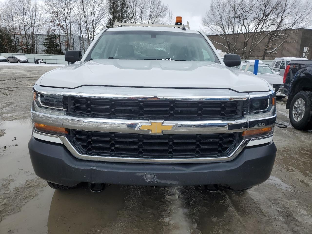 2018 CHEVROLET SILVERADO - Фото 5