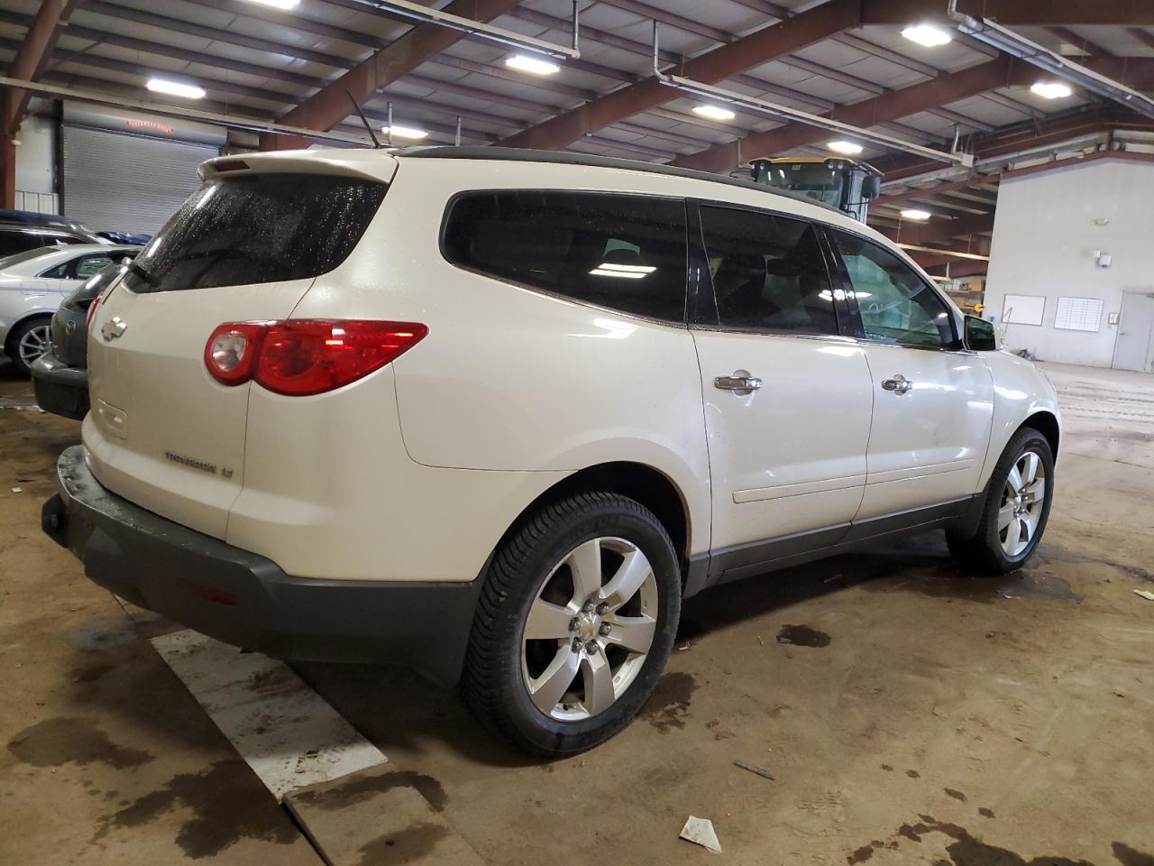 2012 CHEVROLET TRAVERSE L - Фото 3