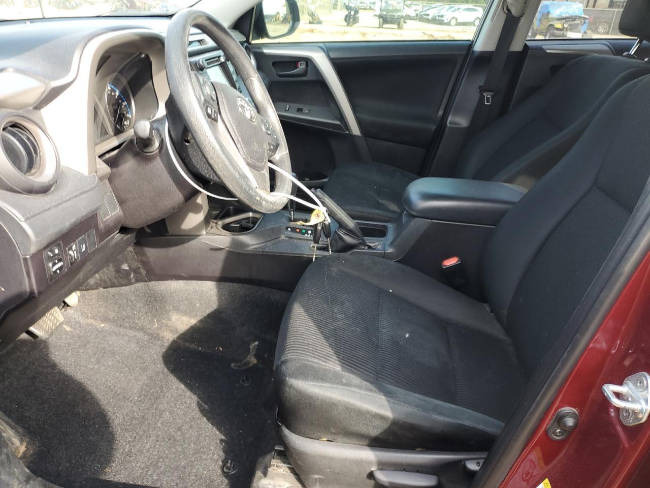 2018 TOYOTA RAV4 LE - Фото 7