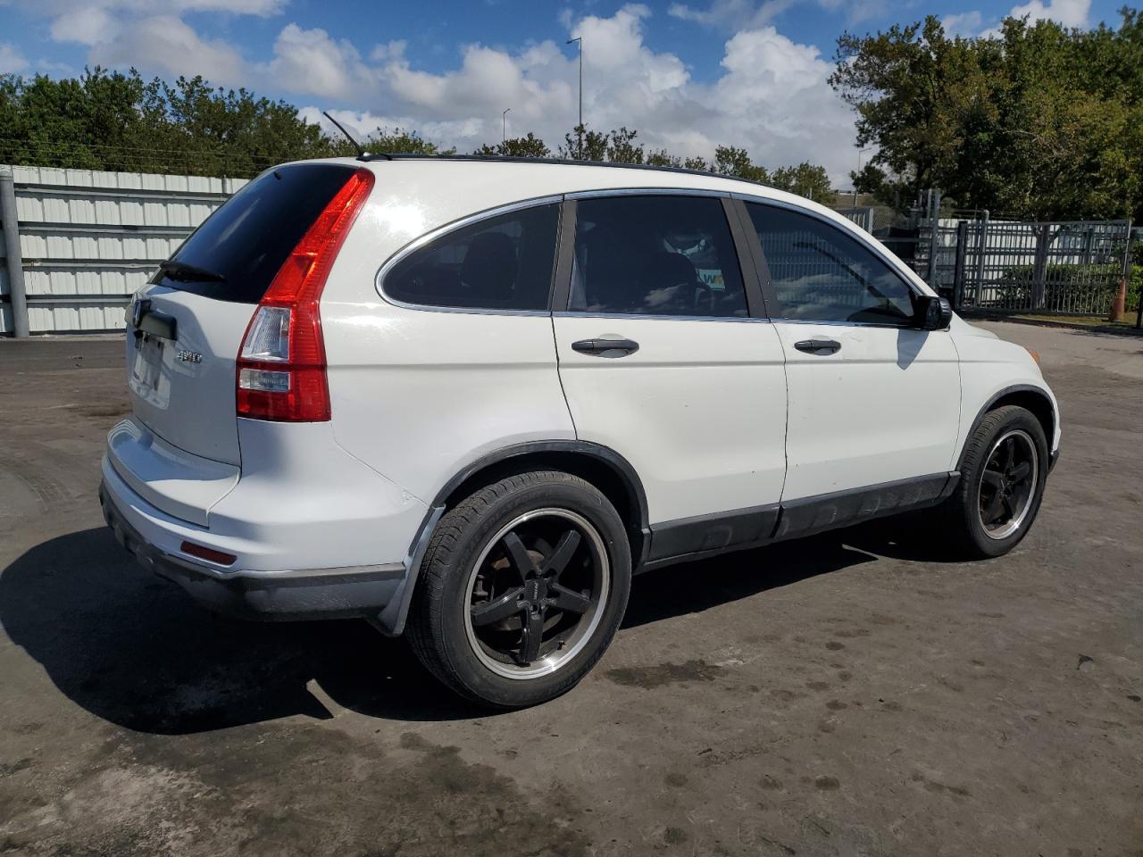 2011 HONDA CR-V LX - Image 3
